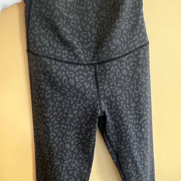 AE Offline Leopard High Waisted Leggings - Picture 2 of 12